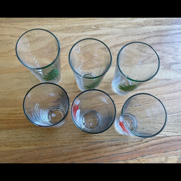 EUC Holiday Pint Glass Set of 6 - Picture 4 of 5